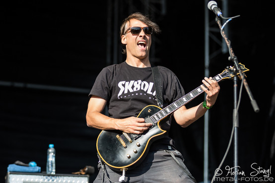 dog-eat-dog-masters-of-rock-10-7-2015_0058