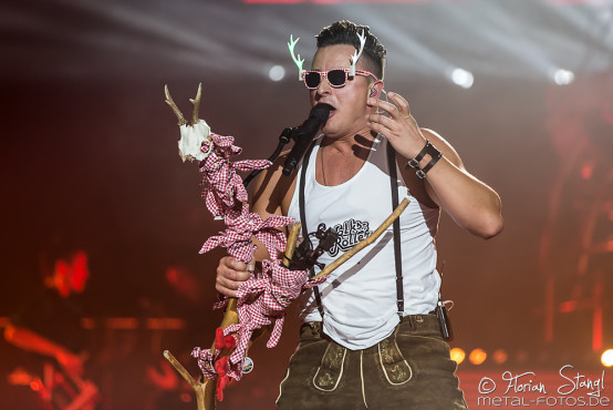 andreas-gabalier-arena-nuernberg-01-10-2015_0015