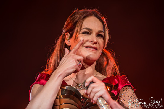 andrea-berg-arena-nuernberg-12-11-2016_0015