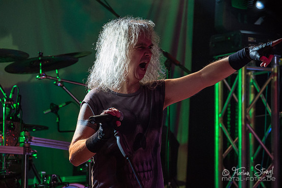 grave-digger-18-1-2013-musichall-geiselwind-53
