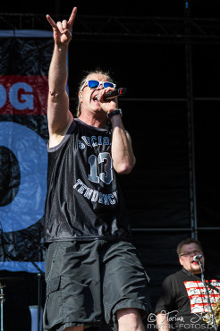 dog-eat-dog-masters-of-rock-10-7-2015_0045