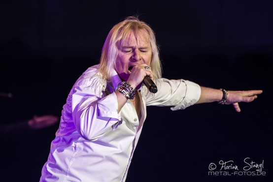 mick-box-bernie-shaw-rock-meets-classic-arena-nuernberg-13-03-2014_0012