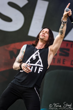 slash-feat-myles-kennedy-rock-im-park-07-06-2015_0015