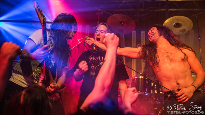 skull-fist-der-cult-nuernberg-20-10-2016_0037