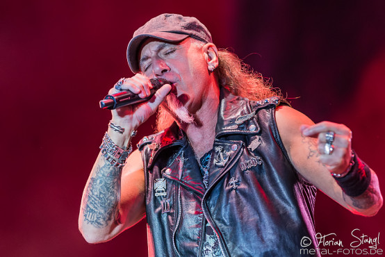 accept-bang-your-head-18-7-2015_0103
