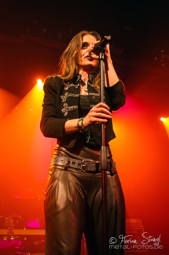 teodasia-backstage-muenchen-26-10-2013_20