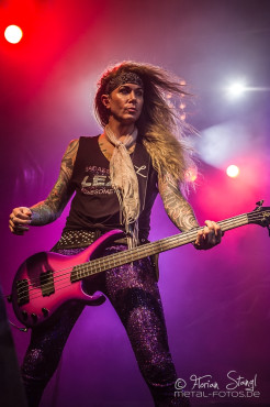 steel-panther-rockfabrik-nuernberg-22-6-2014_0008