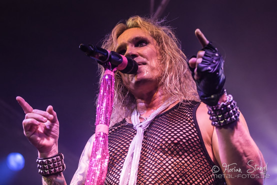 steel-panther-rockfabrik-nuernberg-22-6-2014_0045