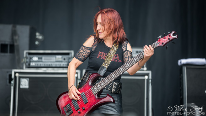 girlschool-bang-your-head-2016-16-07-2016_0023