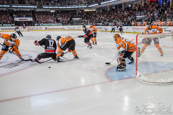 thomas-sabo-ice-tiger-vs-grizzlys-wolfsburg-arena-nuernberg-10-04-2016_0071
