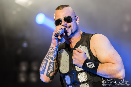 sabaton-bang-your-head-16-7-2015_0042