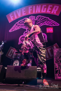 five-finger-death-punch-zenith-muenchen-14-11-2013_50