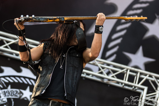 wasp-bang-your-head-16-7-2015_0014