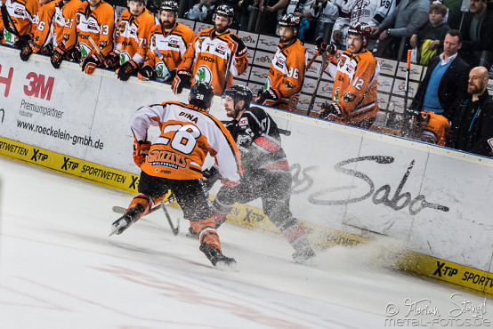 thomas-sabo-ice-tiger-vs-grizzlys-wolfsburg-arena-nuernberg-10-04-2016_0100