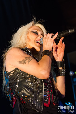 doro-pyraser-classic-rock-night-2013-20-07-2013-10