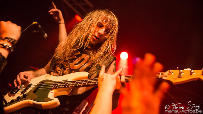 skull-fist-der-cult-nuernberg-20-10-2016_0005