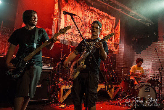 money-left-to-burn-rockfabrik-nuernberg-01-09-2013-12