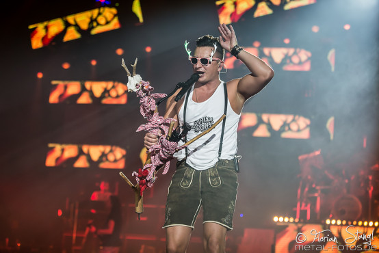 andreas-gabalier-arena-nuernberg-01-10-2015_0023