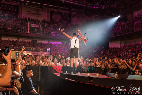 andreas-gabalier-arena-nuernberg-01-10-2015_0025