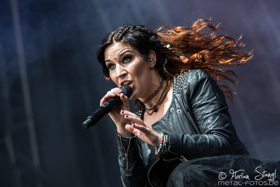 delain-masters-of-rock-11-7-2015_0051
