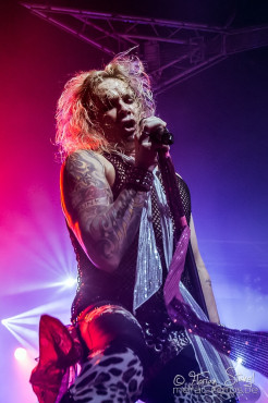 steel-panther-rockfabrik-nuernberg-22-6-2014_0031
