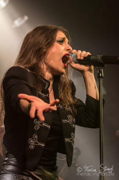 teodasia-backstage-muenchen-26-10-2013_09
