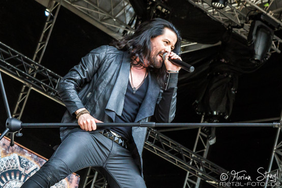 neonfly-masters-of-rock-10-7-2015_0028