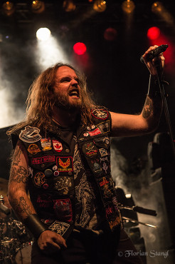 3-inches-of-blood-12-10-2012-musichall-geiselwind-1