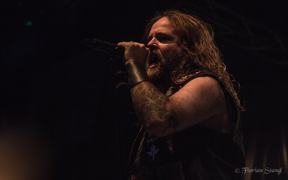 3-inches-of-blood-12-10-2012-musichall-geiselwind-40