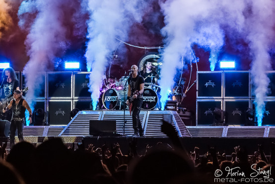 accept-bang-your-head-18-7-2015_0012