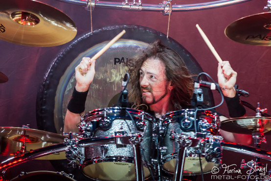 accept-bang-your-head-18-7-2015_0015