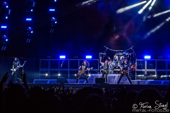 accept-bang-your-head-18-7-2015_0016