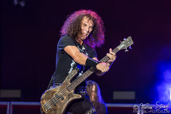 accept-bang-your-head-18-7-2015_0040