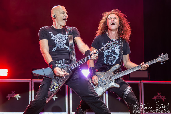accept-bang-your-head-18-7-2015_0100
