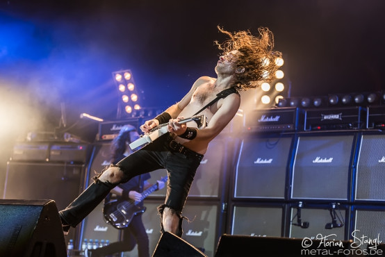 airbourne-rockavaria-30-05-2015_0034