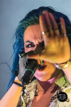 arch-enemy-eventhalle-geiselwind-12-12-2014_0007