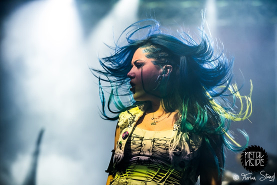 arch-enemy-eventhalle-geiselwind-12-12-2014_0009