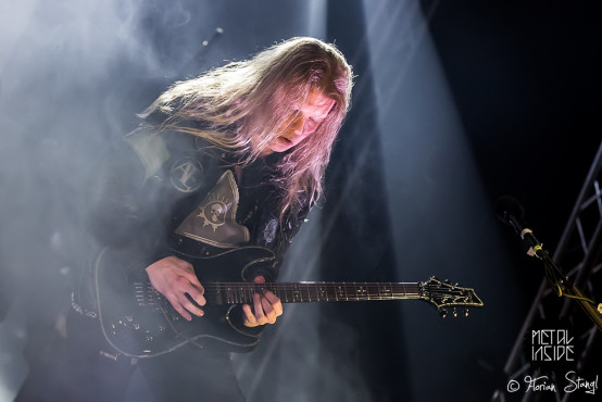 arch-enemy-eventhalle-geiselwind-12-12-2014_0021