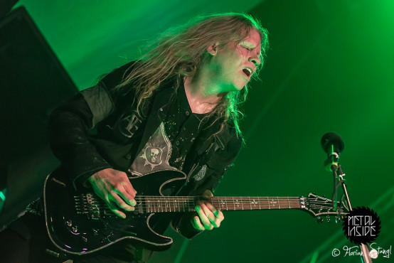 arch-enemy-eventhalle-geiselwind-12-12-2014_0026