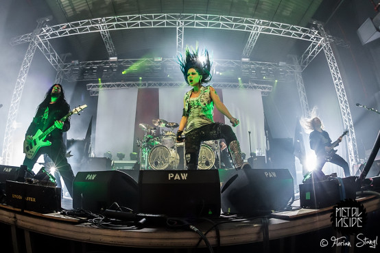 arch-enemy-eventhalle-geiselwind-12-12-2014_0027