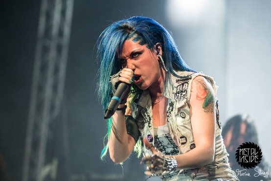 arch-enemy-eventhalle-geiselwind-12-12-2014_0040
