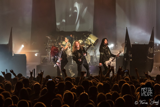 arch-enemy-eventhalle-geiselwind-12-12-2014_0041