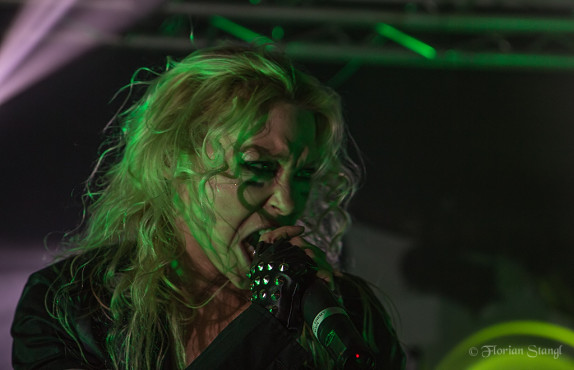 arch-enemy-17-10-2012-rockfabrik-ludwigsburg-34