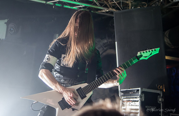 arch-enemy-17-10-2012-rockfabrik-ludwigsburg-44