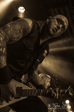 ashes-of-ares-backstage-muenchen-04-10-2013_39