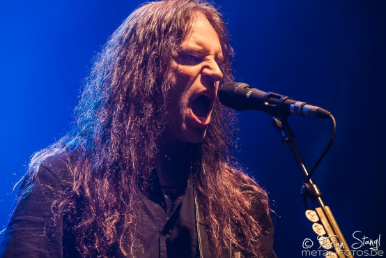 blind-guardian-brose-arena-bamberg-26-04-2015_0048