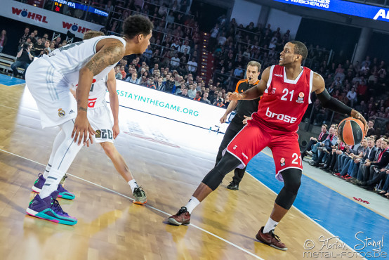 brose-baskets-real-madrid-arena-nuernberg-25-02-2016_0002