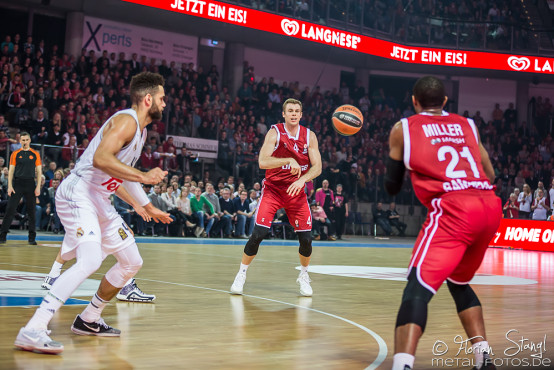 brose-baskets-real-madrid-arena-nuernberg-25-02-2016_0020