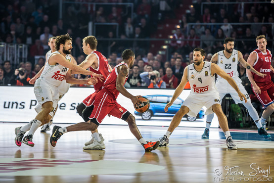 brose-baskets-real-madrid-arena-nuernberg-25-02-2016_0026