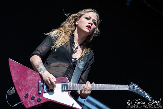 crucified-barbara-masters-of-rock-11-7-2015_0002